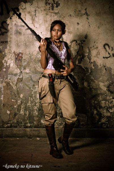 Cosplay Resident Evil Sheva Alomar.